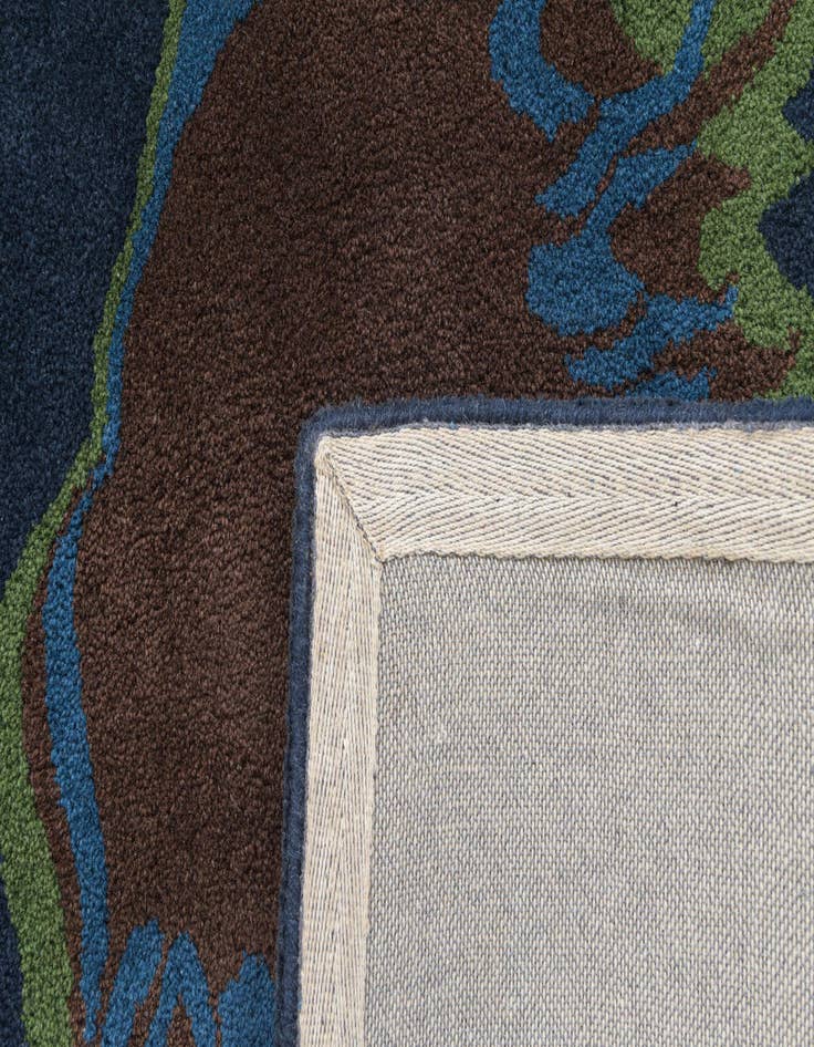 Detail image of  7' 6 x 7' 6 Luna Square Rug