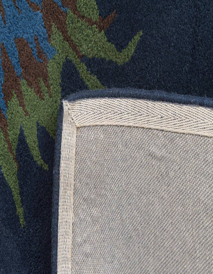 Detail image of  7' 6 x 7' 6 Luna Square Rug