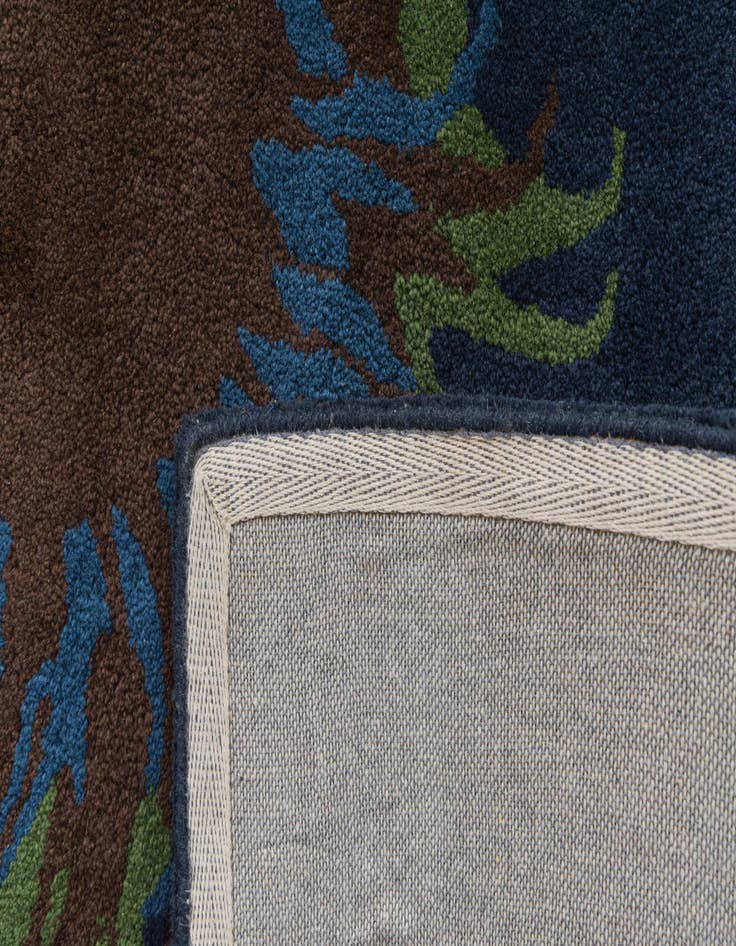 Detail image of  7' 6 x 7' 6 Luna Square Rug