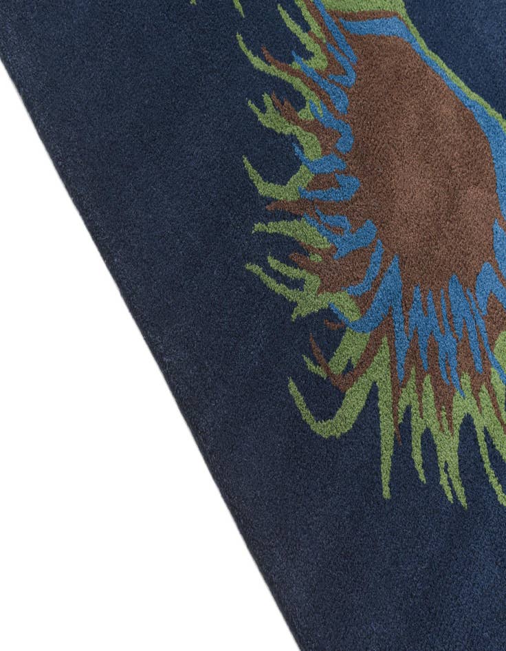 Detail image of  7' 6 x 7' 7 Luna Square Rug