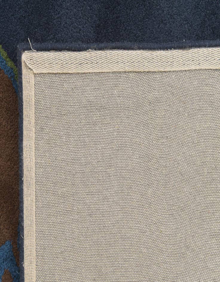 Detail image of  7' 6 x 7' 7 Luna Square Rug