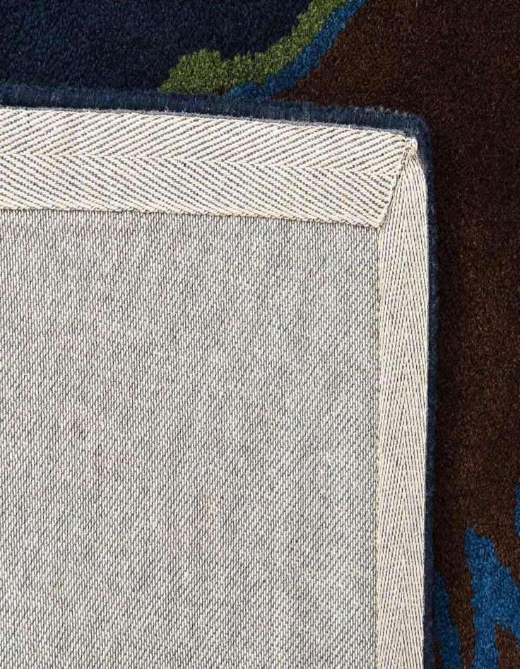 Detail image of  7' 5 x 7' 6 Luna Square Rug