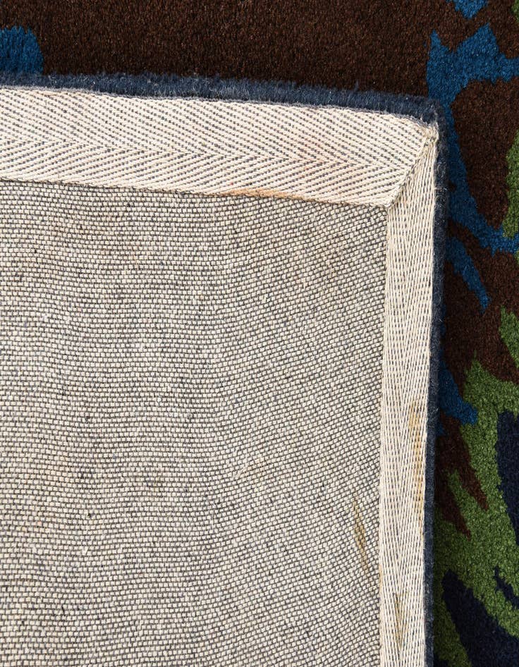 Detail image of  7' 6 x 7' 7 Luna Square Rug