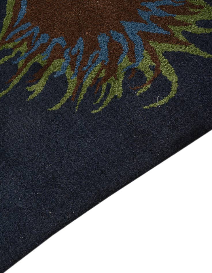 Detail image of  7' 6 x 7' 7 Luna Square Rug