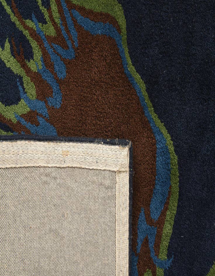 Detail image of  7' 6 x 7' 7 Luna Square Rug