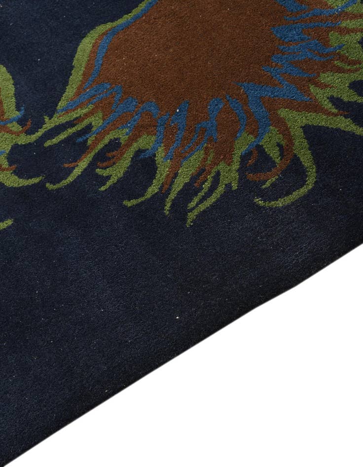 Detail image of  7' 6 x 7' 7 Luna Square Rug