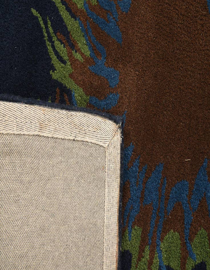 Detail image of  7' 6 x 7' 7 Luna Square Rug