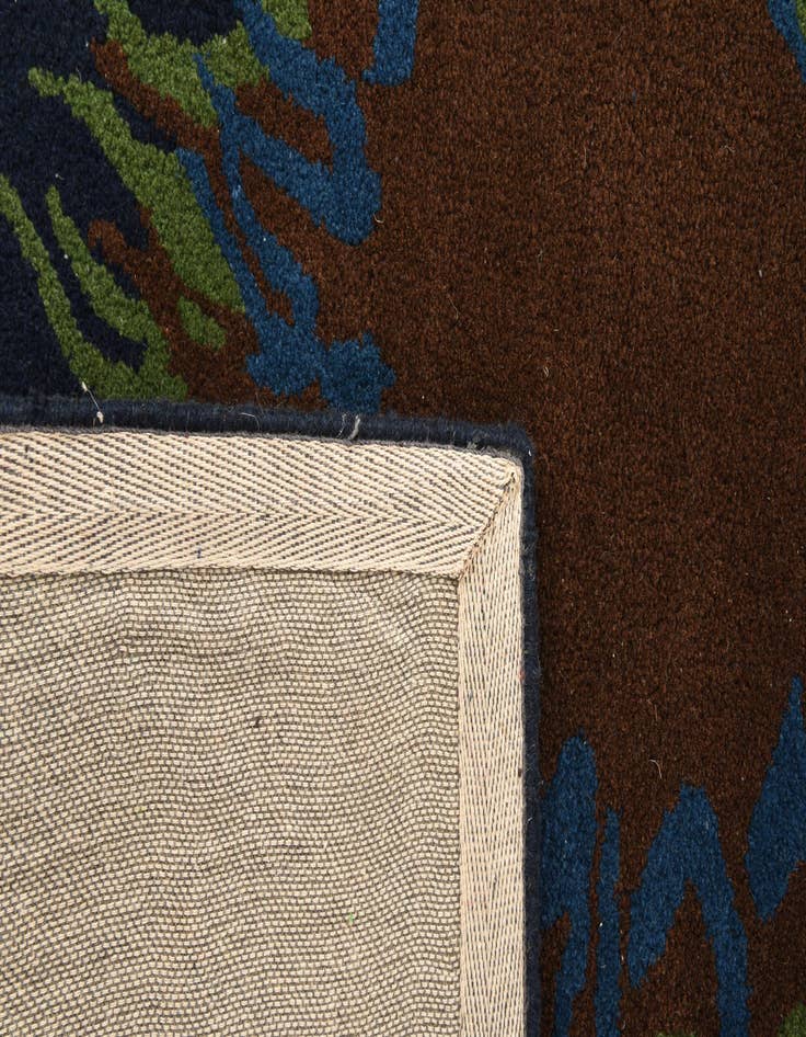 Detail image of  7' 8 x 7' 8 Luna Square Rug