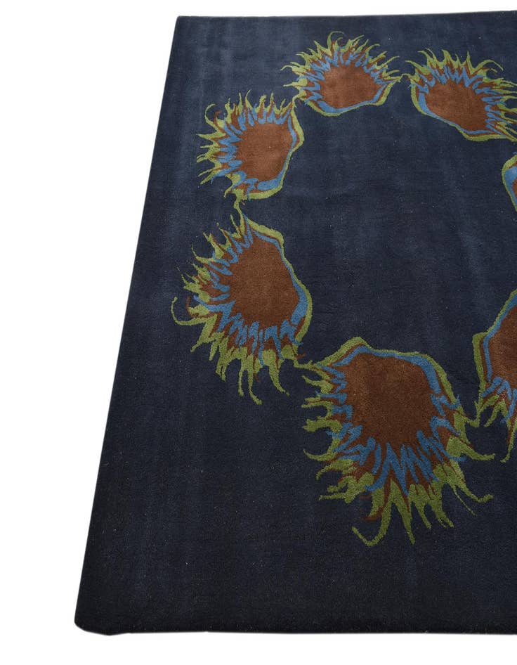 Detail image of  7' 6 x 7' 7 Luna Square Rug