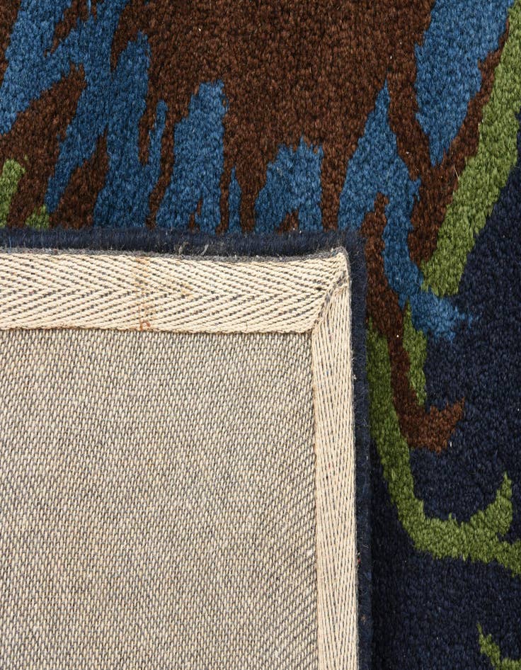 Detail image of  7' 6 x 7' 6 Luna Square Rug