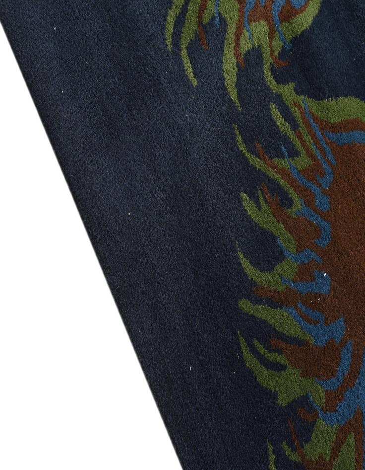 Detail image of  7' 6 x 7' 7 Luna Square Rug