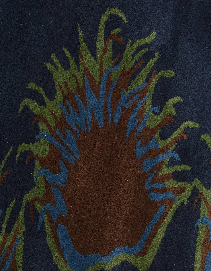 Detail image of  7' 6 x 7' 7 Luna Square Rug