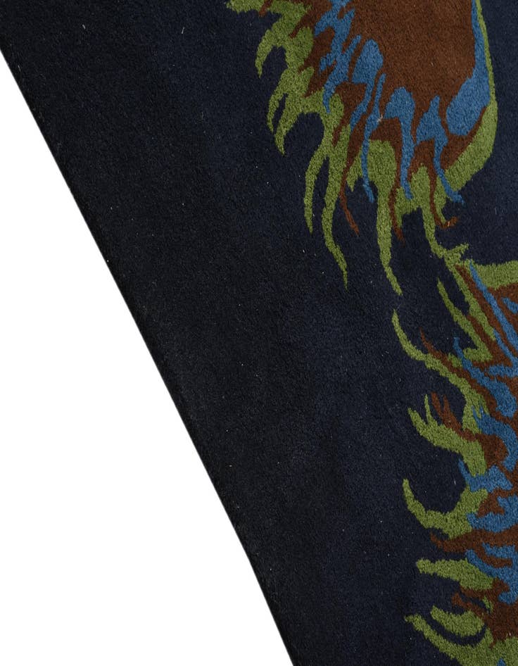 Detail image of  7' 6 x 7' 8 Luna Square Rug