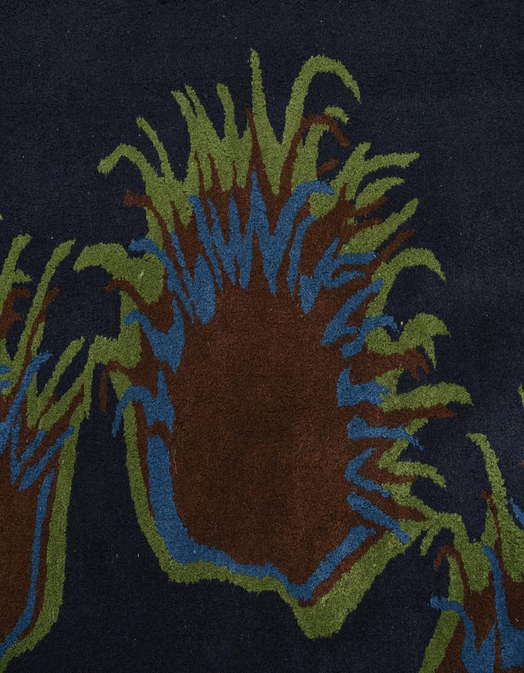 Detail image of  7' 6 x 7' 8 Luna Square Rug