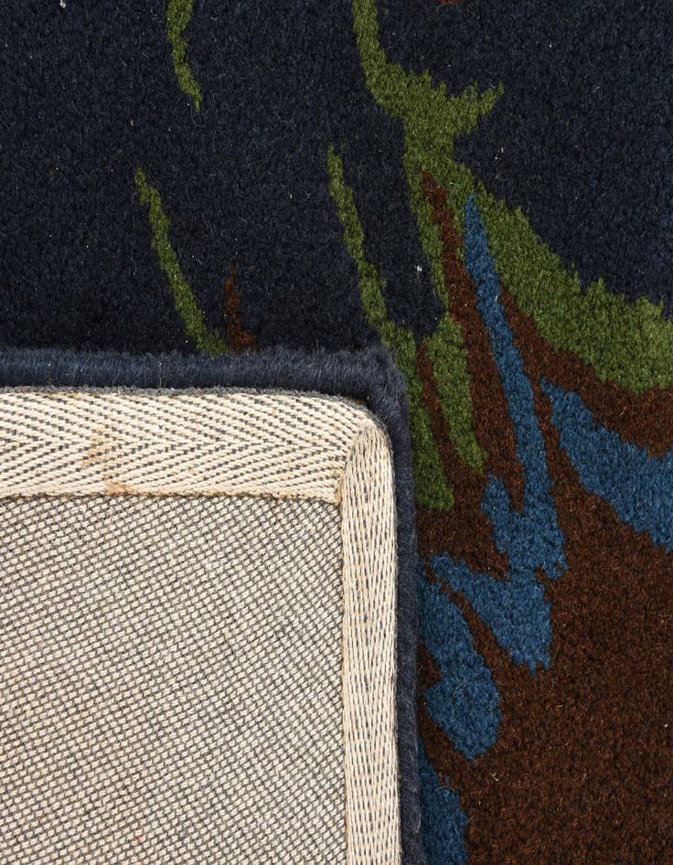 Detail image of  7' 6 x 7' 7 Luna Square Rug