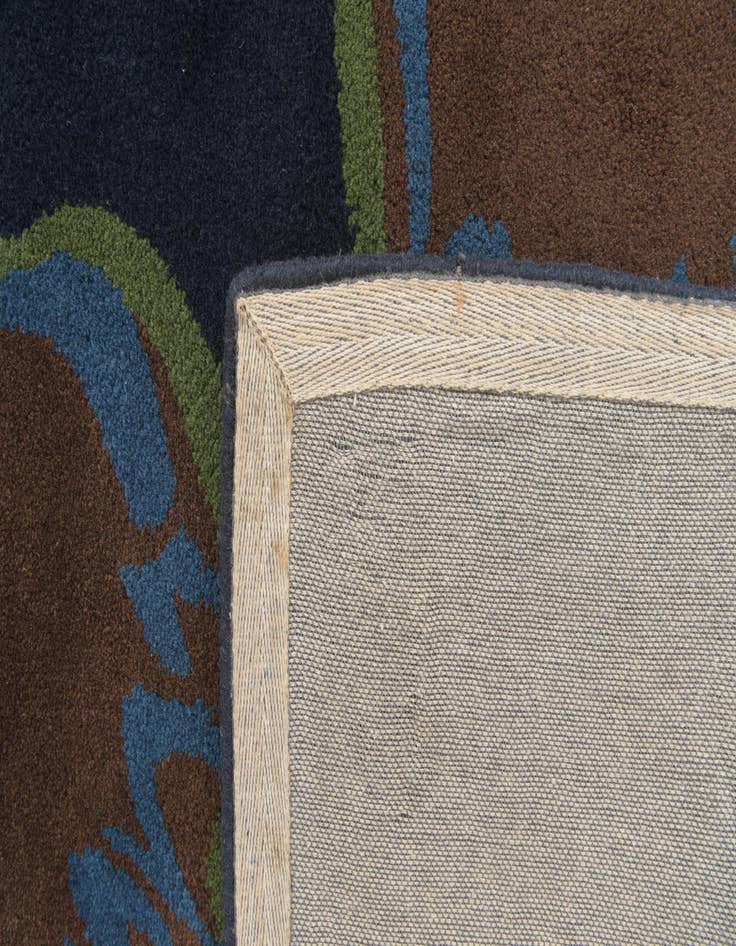 Detail image of  7' 4 x 7' 5 Luna Square Rug