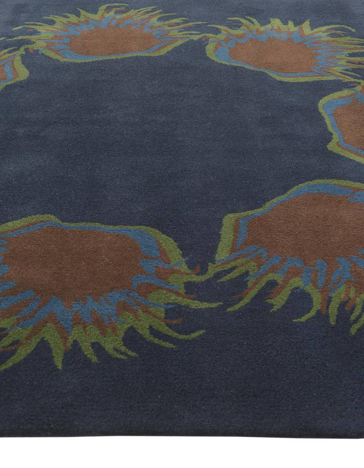Detail image of  7' 6 x 7' 7 Luna Square Rug