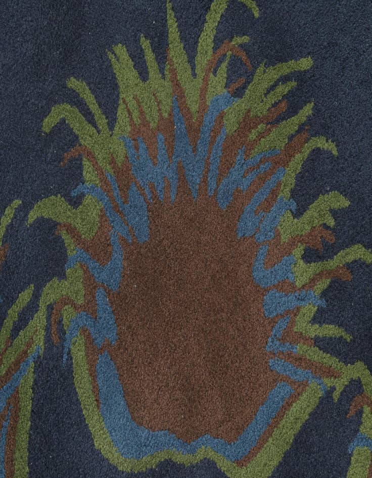 Detail image of  7' 6 x 7' 7 Luna Square Rug