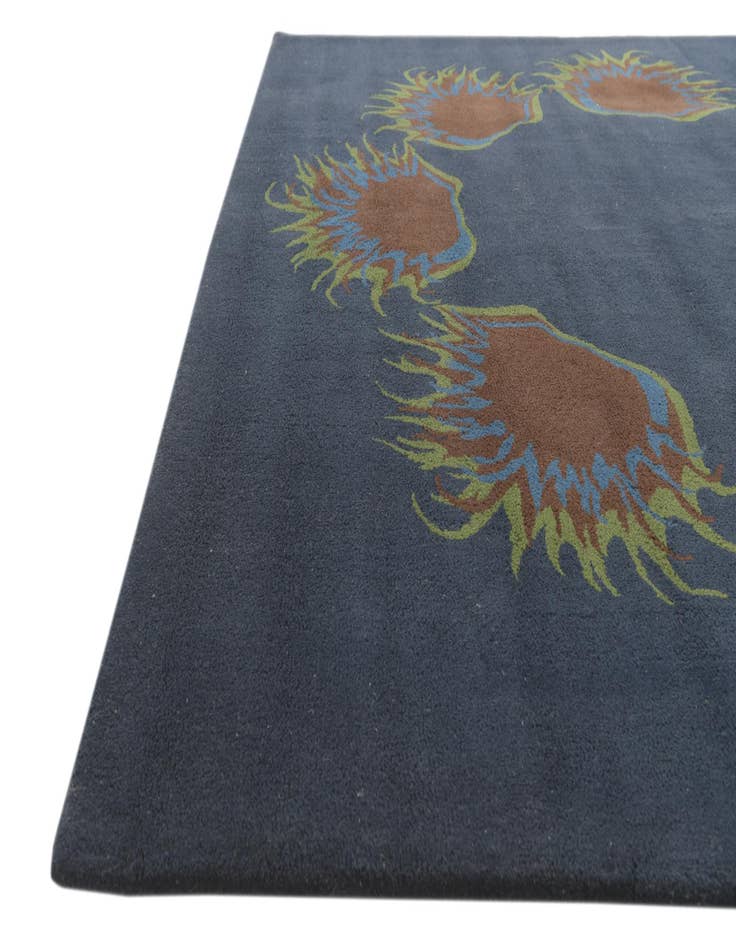 Detail image of  7' 6 x 7' 7 Luna Square Rug