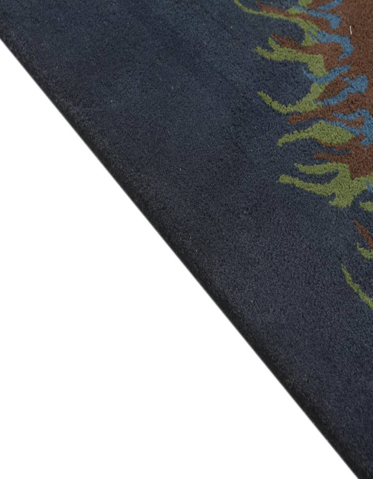 Detail image of  7' 6 x 7' 7 Luna Square Rug