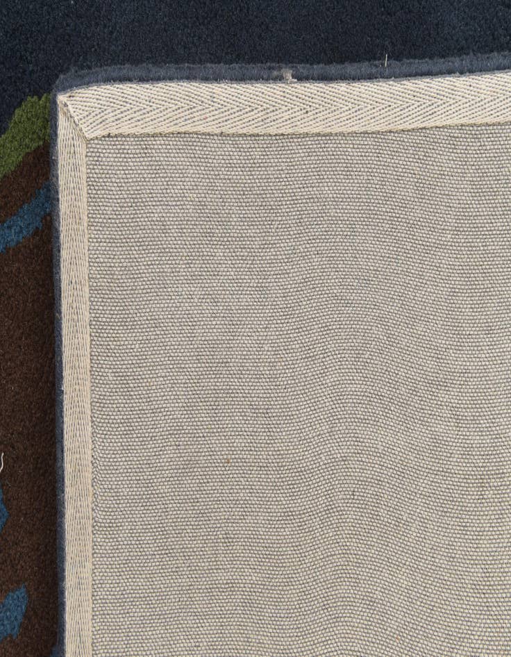 Detail image of  7' 6 x 7' 7 Luna Square Rug