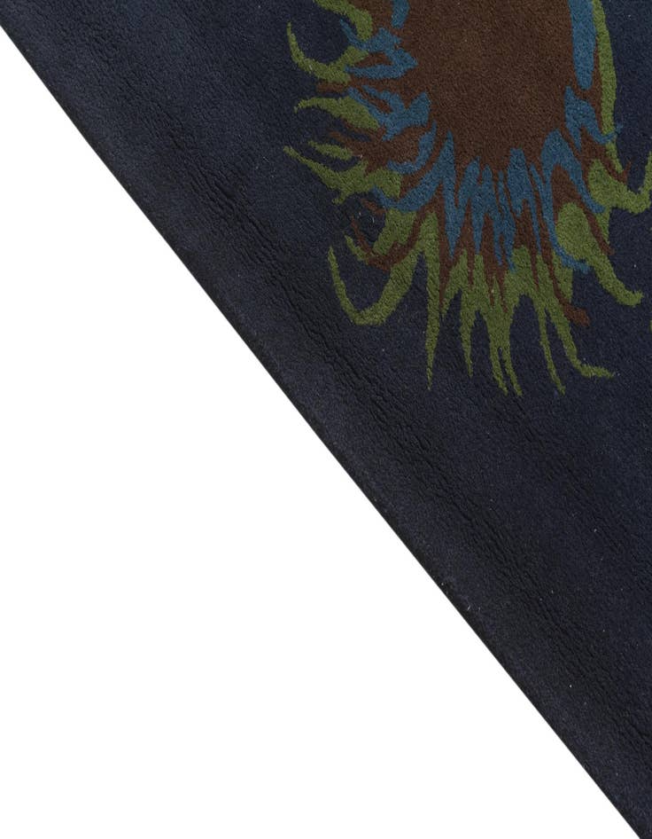 Detail image of  7' 6 x 7' 7 Luna Square Rug