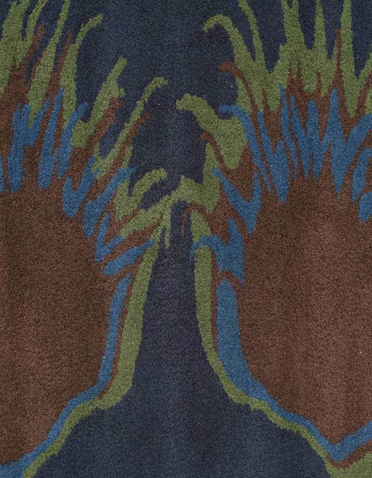Detail image of  7' 6 x 7' 7 Luna Square Rug