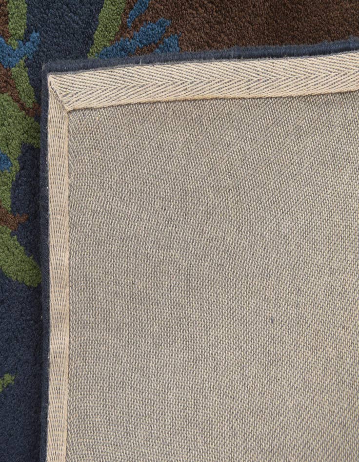 Detail image of  7' 6 x 7' 7 Luna Square Rug
