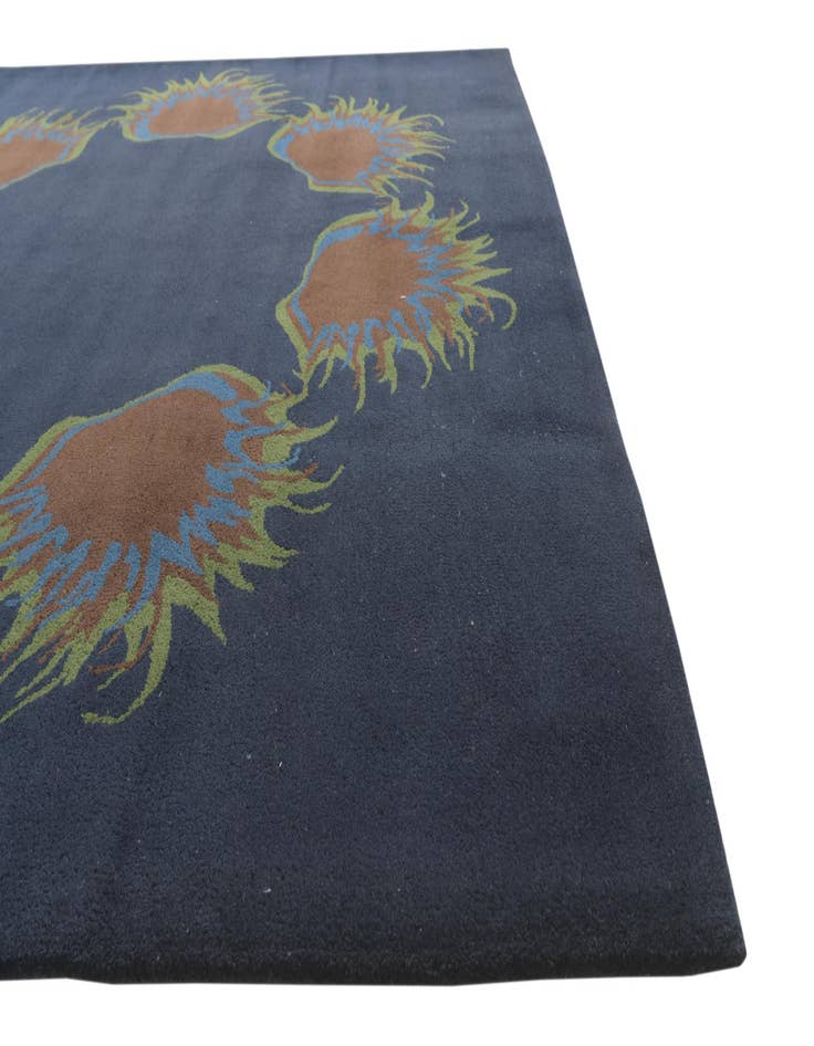 Detail image of  7' 6 x 7' 8 Luna Square Rug