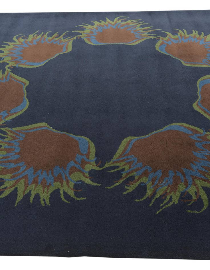 Detail image of  7' 6 x 7' 8 Luna Square Rug