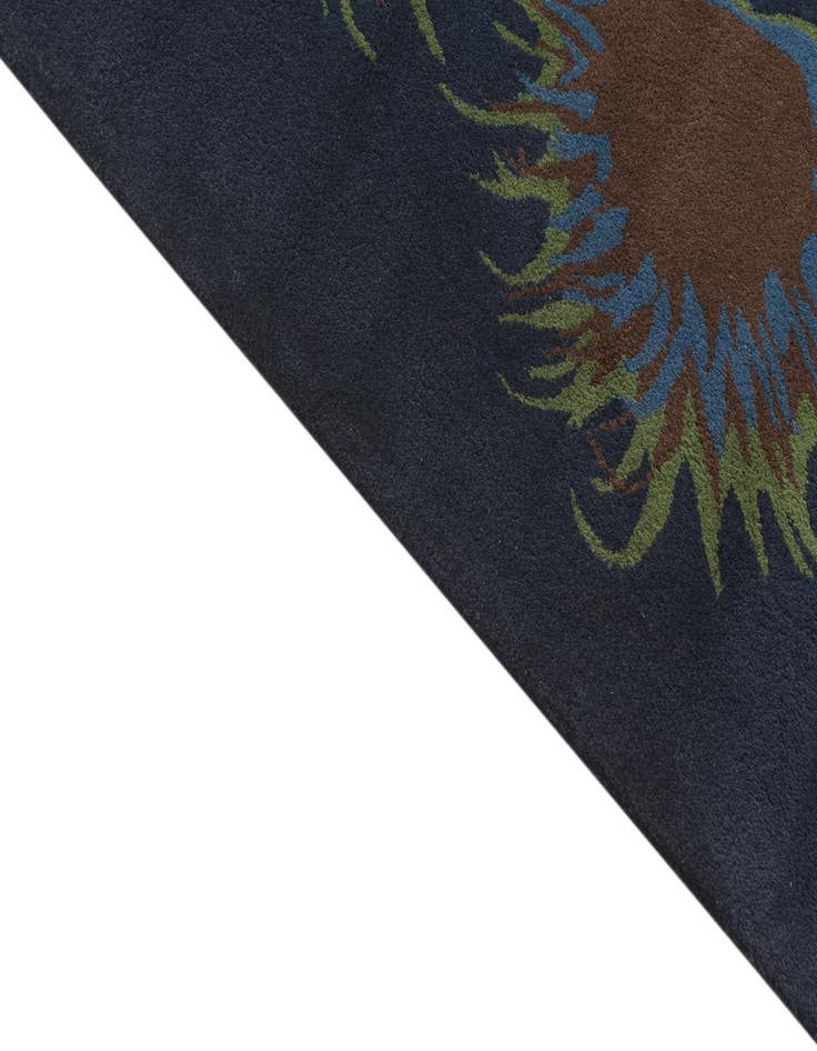 Detail image of  7' 6 x 7' 7 Luna Square Rug