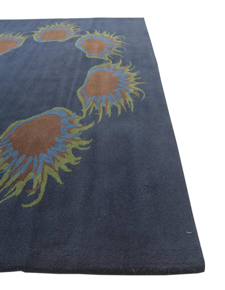 Detail image of  7' 6 x 7' 7 Luna Square Rug