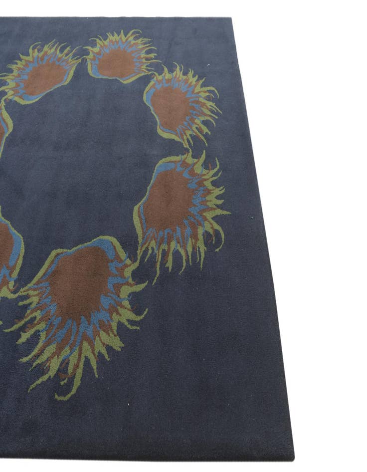 Detail image of  7' 6 x 7' 7 Luna Square Rug