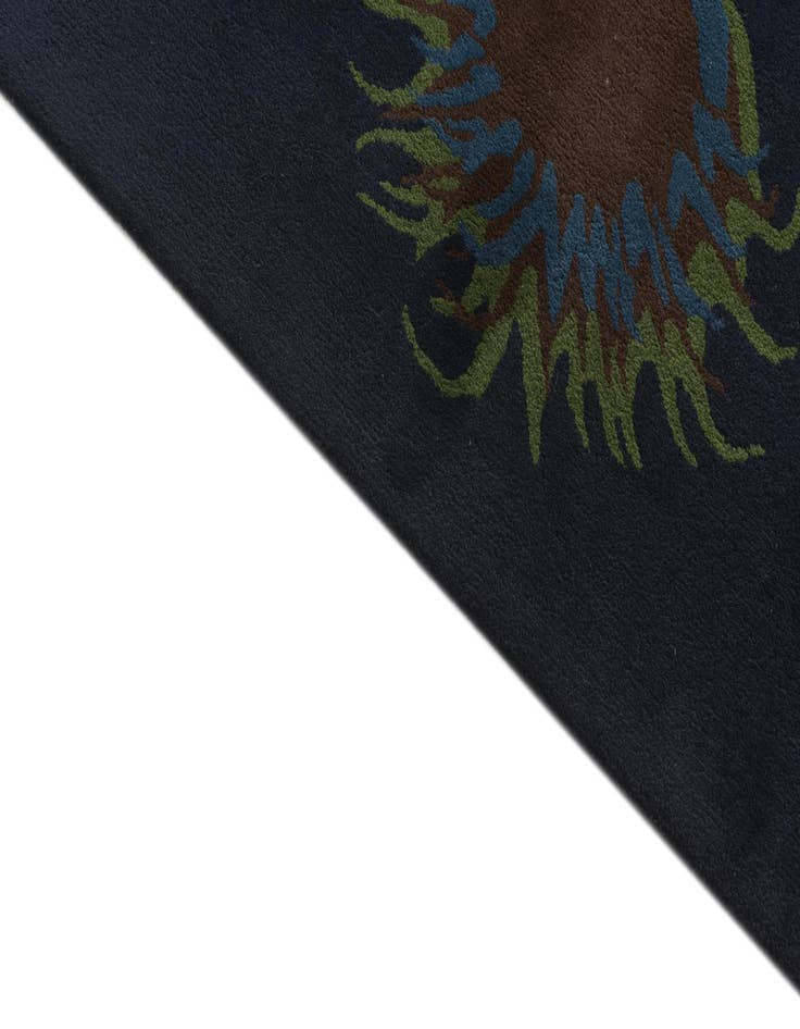 Detail image of  7' 6 x 7' 7 Luna Square Rug