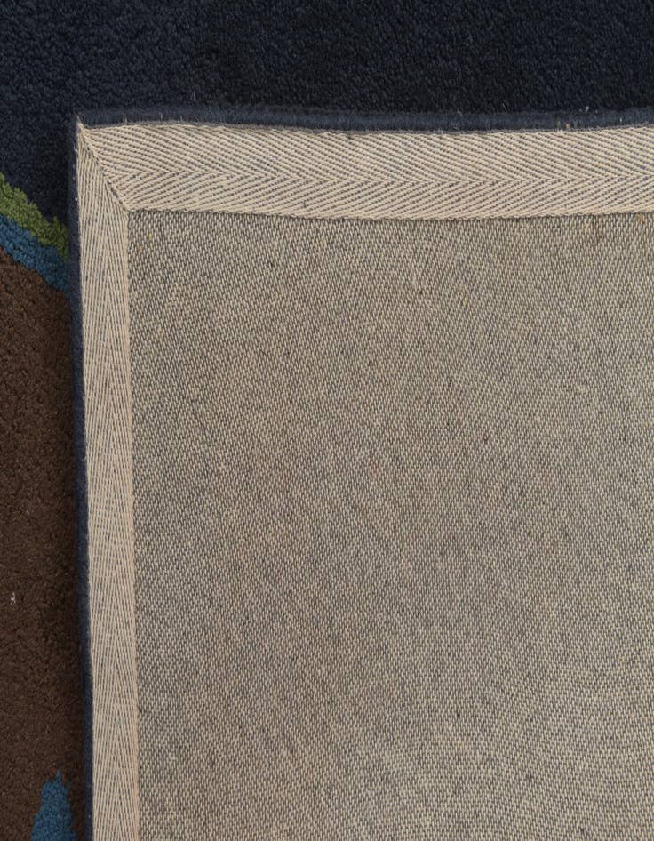 Detail image of  7' 6 x 7' 7 Luna Square Rug