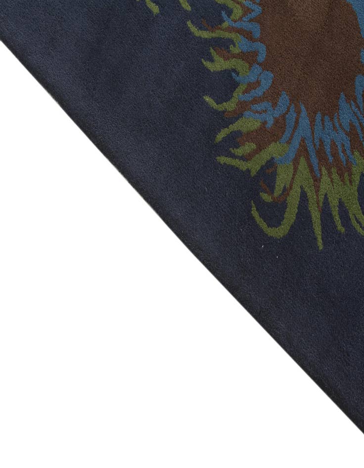 Detail image of  7' 6 x 7' 7 Luna Square Rug