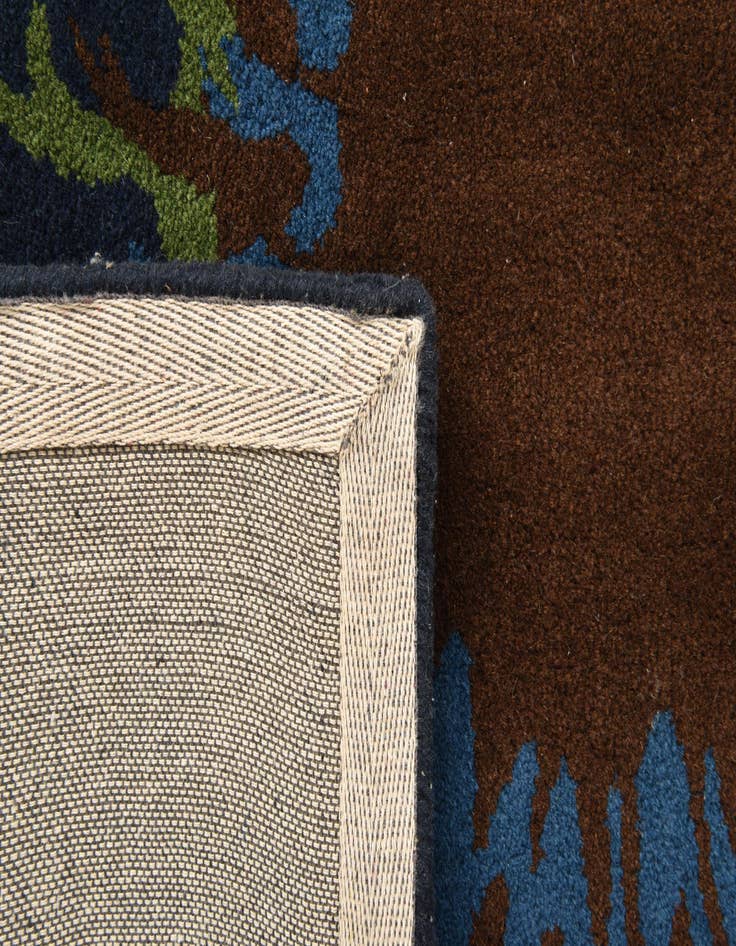Detail image of  7' 6 x 7' 7 Luna Square Rug