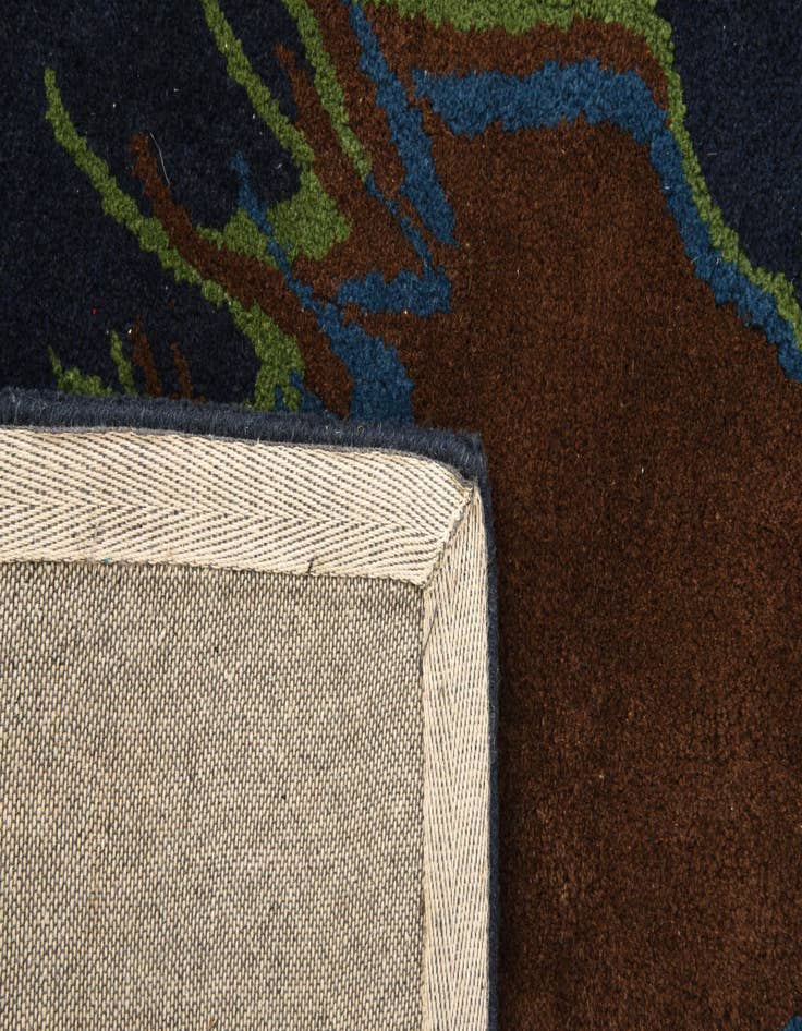 Detail image of  7' 6 x 7' 7 Luna Square Rug