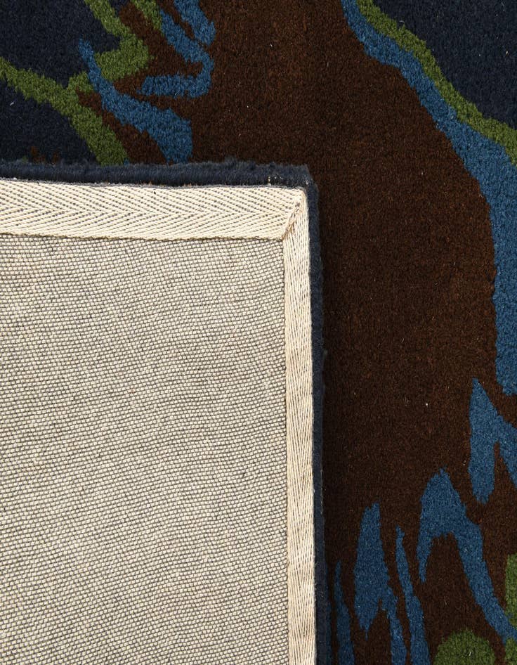 Detail image of  7' 5 x 7' 6 Luna Square Rug