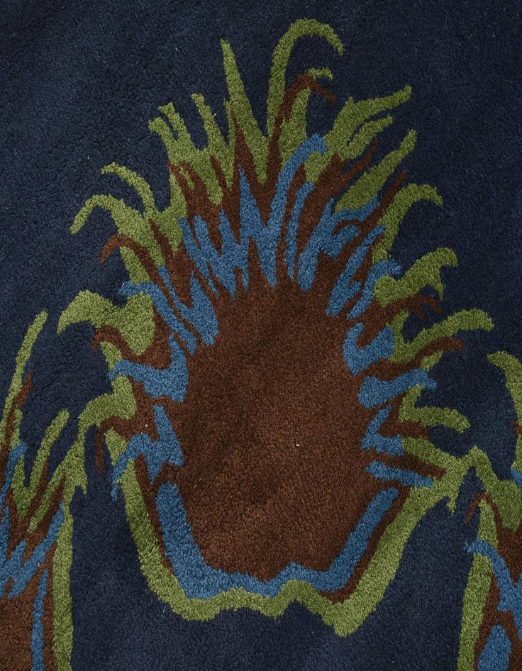 Detail image of  7' 4 x 7' 7 Luna Square Rug