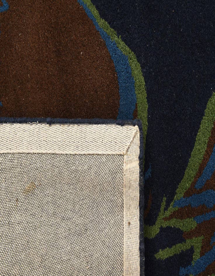 Detail image of  7' 4 x 7' 7 Luna Square Rug