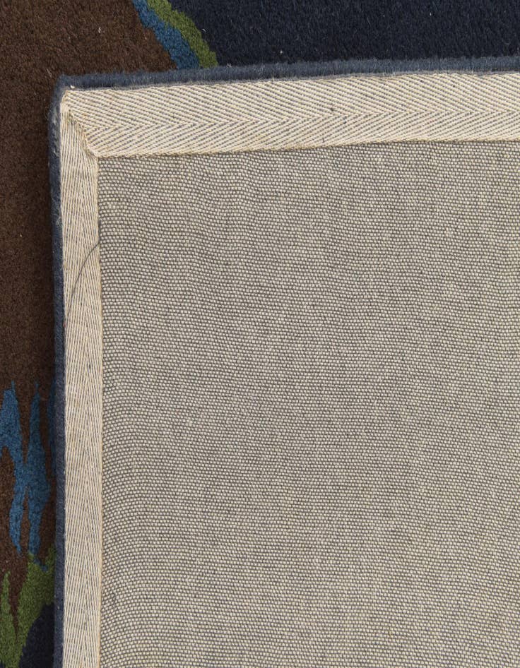 Detail image of  7' 6 x 7' 7 Luna Square Rug