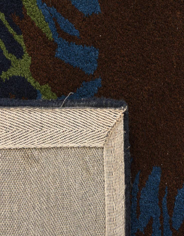 Detail image of  7' 4 x 7' 7 Luna Square Rug
