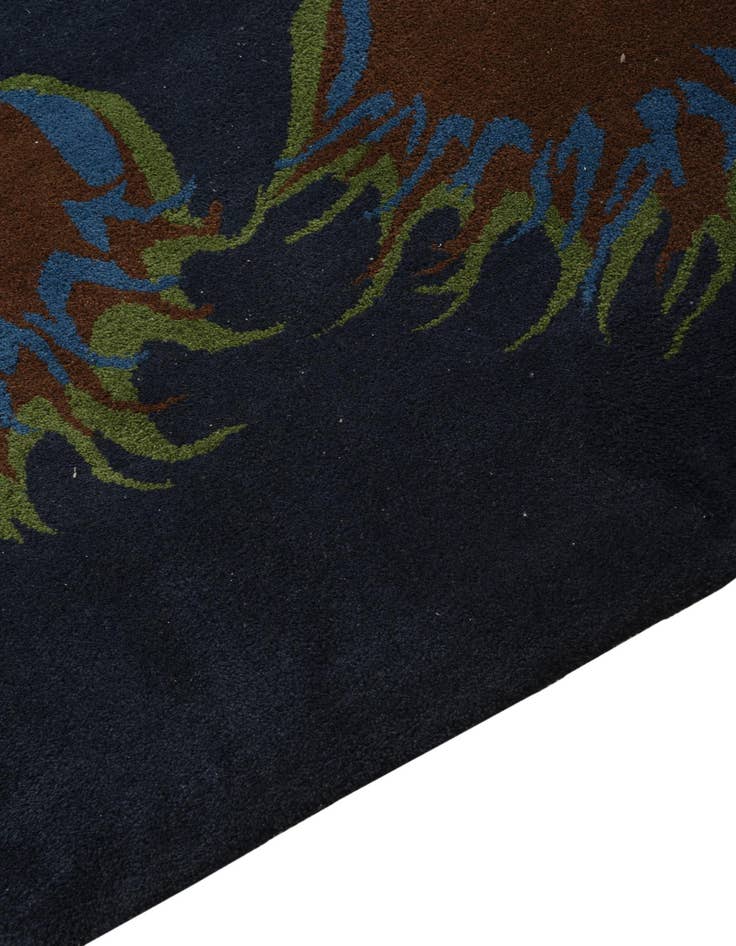 Detail image of  7' 6 x 7' 8 Luna Square Rug