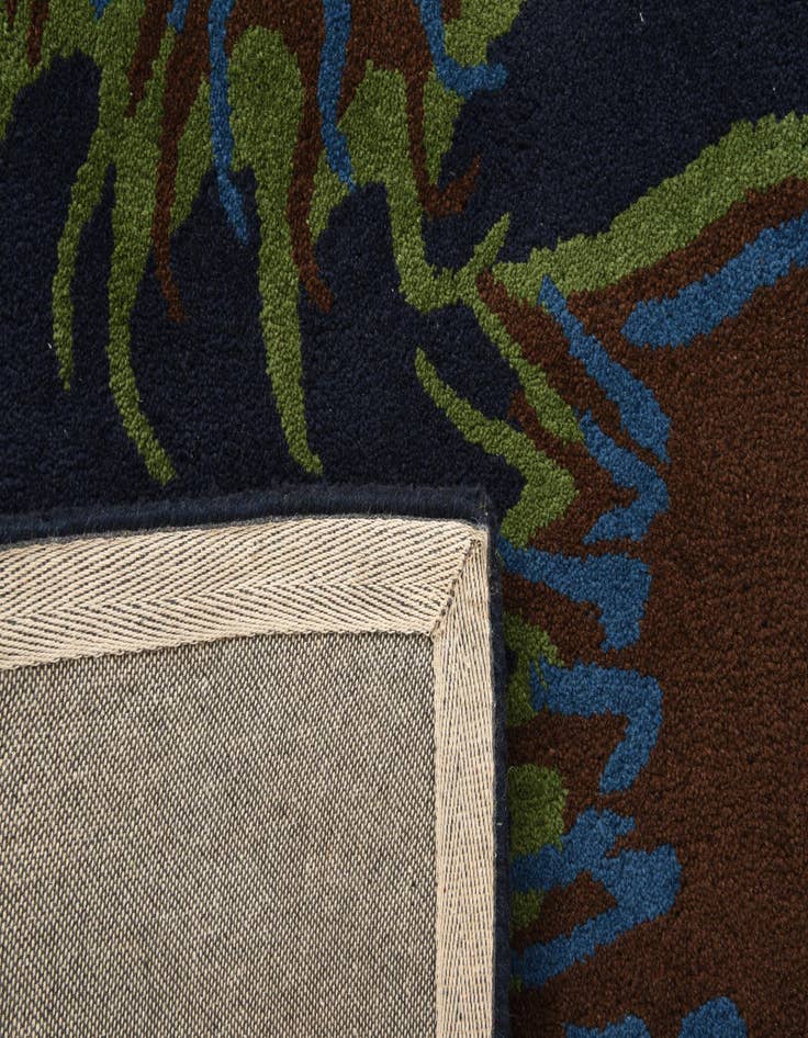 Detail image of  7' 6 x 7' 6 Luna Square Rug