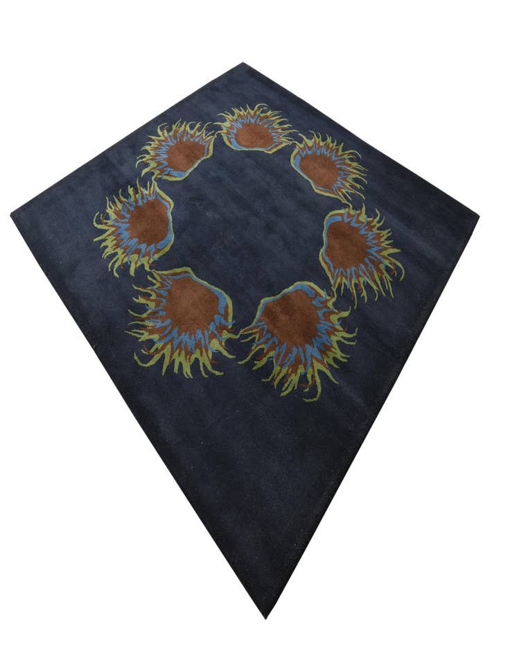 Detail image of  7' 6 x 7' 8 Luna Square Rug