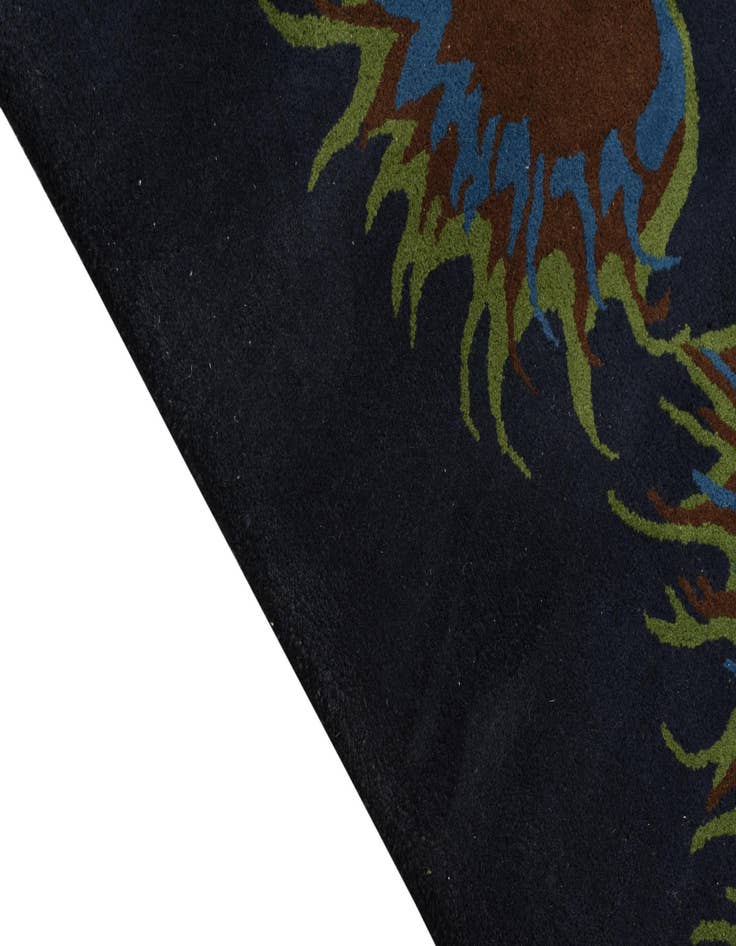 Detail image of  7' 6 x 7' 8 Luna Square Rug