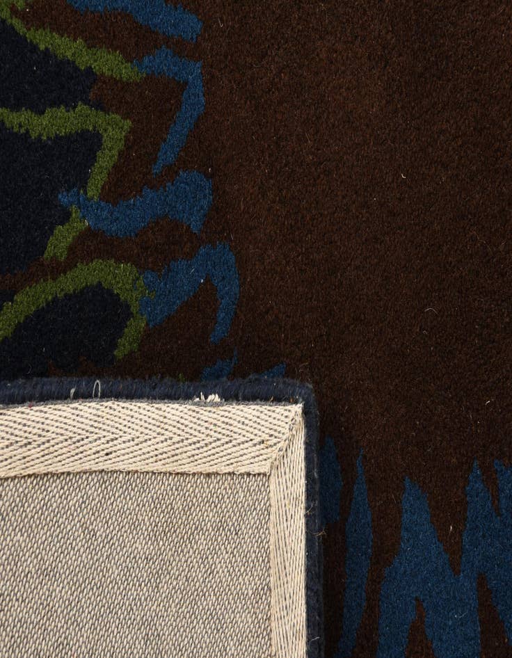 Detail image of  7' 6 x 7' 8 Luna Square Rug