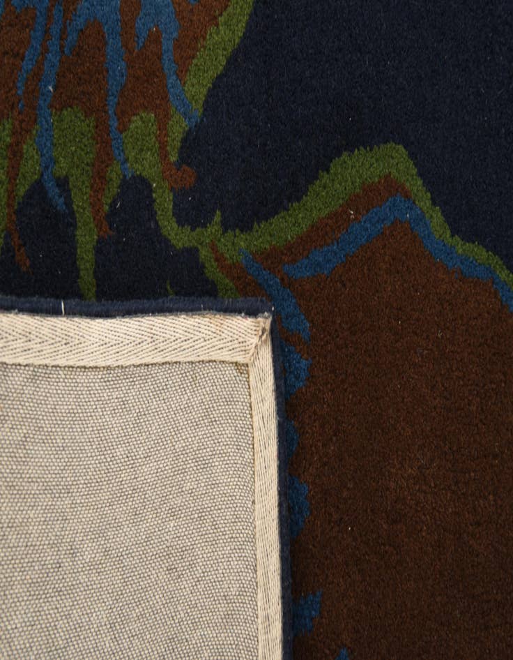 Detail image of  7' 6 x 7' 6 Luna Square Rug