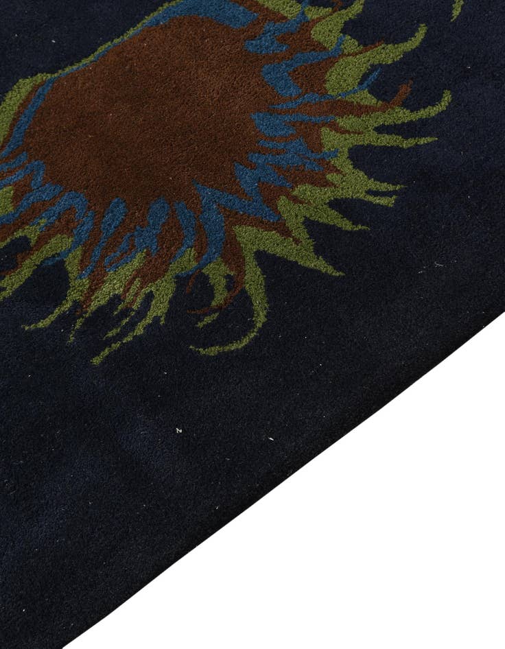 Detail image of  7' 6 x 7' 7 Luna Square Rug